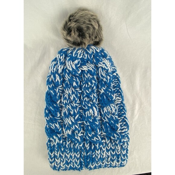 NWT CG Habitats Hat Women OS Snow Bunny Knitted Blue White Beanie Faux Fux Pom - Picture 4 of 8
